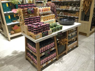 點擊查看詳細信息<br>標題：促銷臺-10 實木烤漆 閱讀次數(shù)：1422